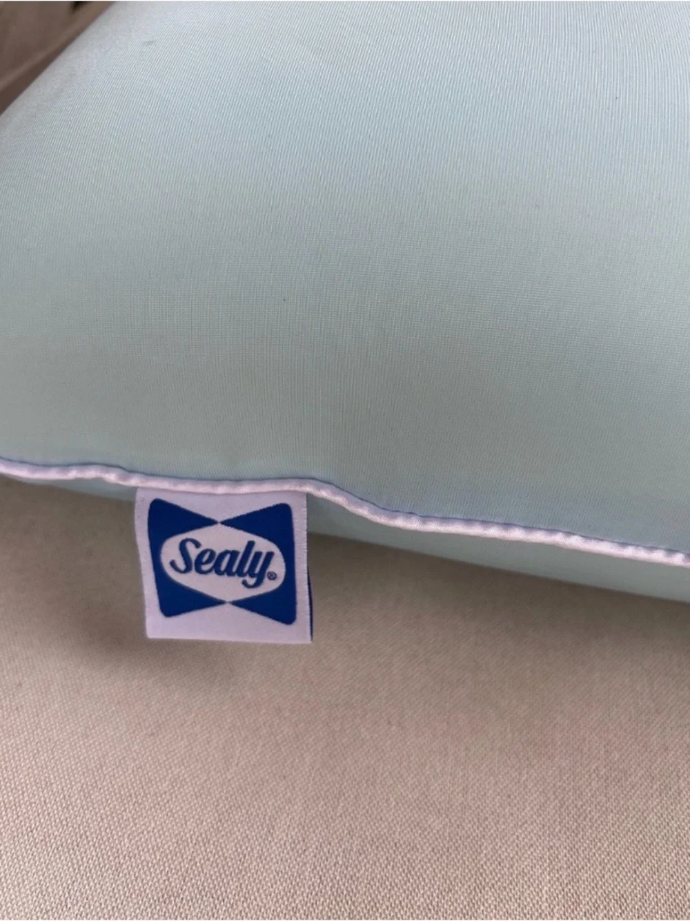 NEW SEALED Sealy Cooling Memory Foam Pillow Standard